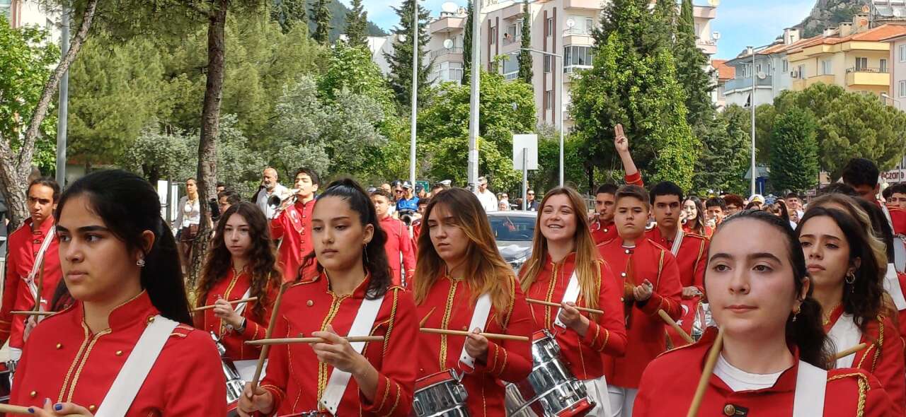 Menteşe’de 19 Mayıs Coşkusu: Gösteriler Büyük Alkış Topladı 8